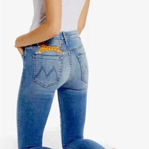 Mother looker in shoot to thrill size 30